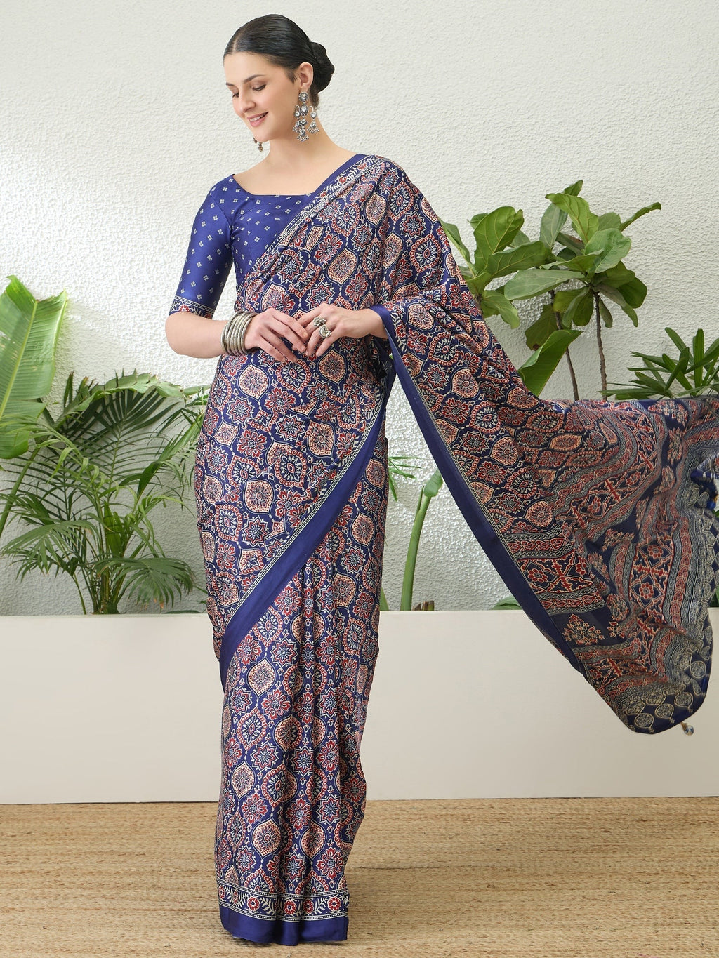 Vritara Graceful Semi Modal Saree for Ethnic Celebrations